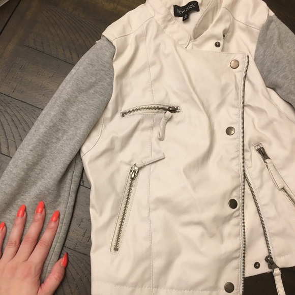 White & Gray Zipper Jacket w/ Buttons - Picture 3 of 4